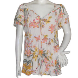 TORRID Top, 3/3X, Off-white/Pink Floral, Smocked, Lace front, Short sleeves